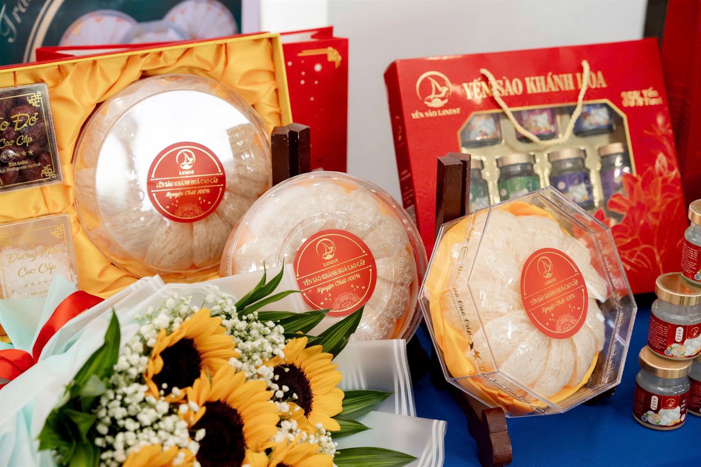 Bộ sưu tập quà tặng tổ yến cao cấp Lanest